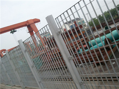 上海钢格板护栏